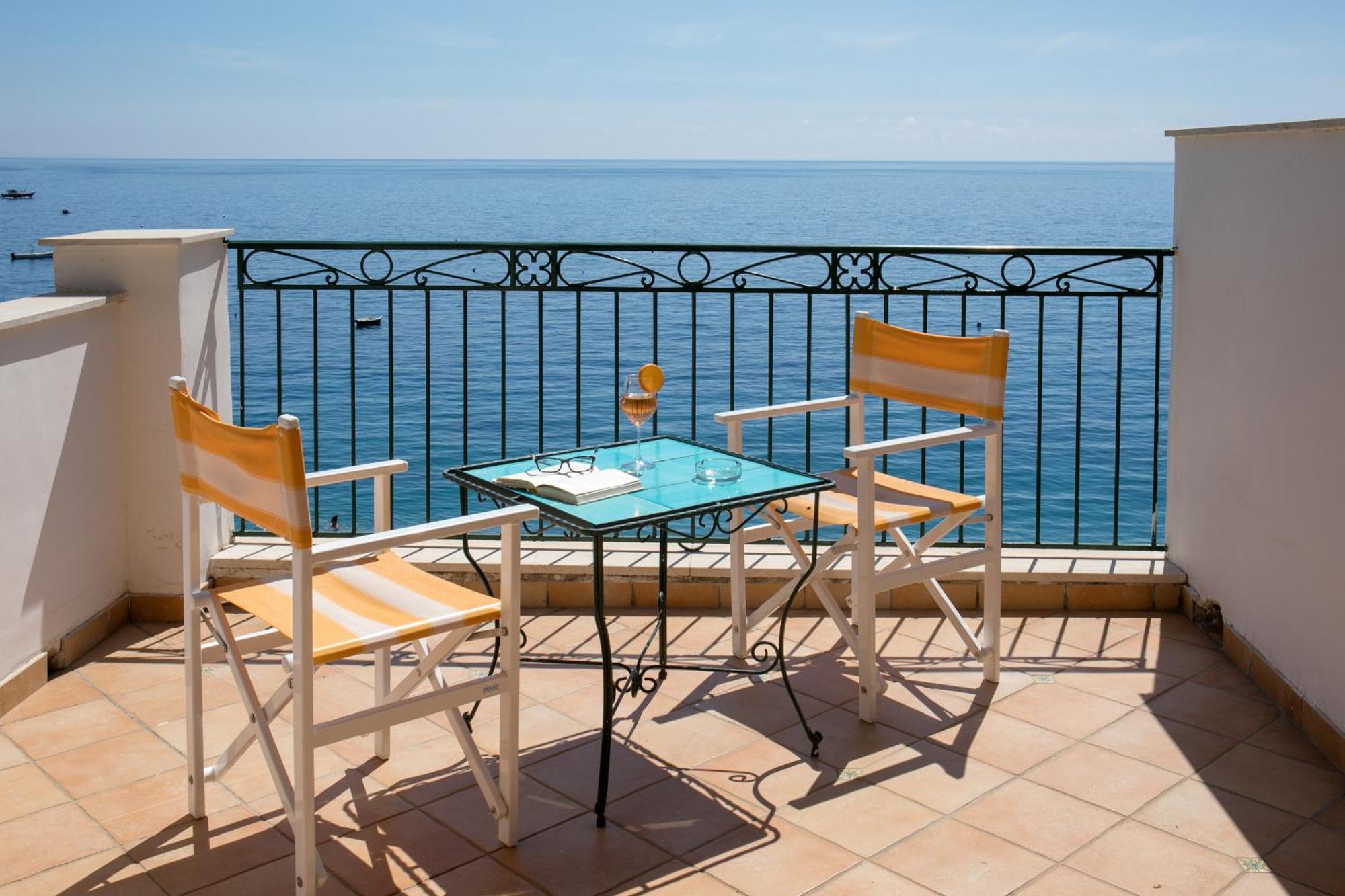 Triple Room Terrace